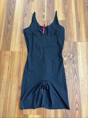 SPANX Open-Bust Mid-Thigh Shape Wear Bodysuit